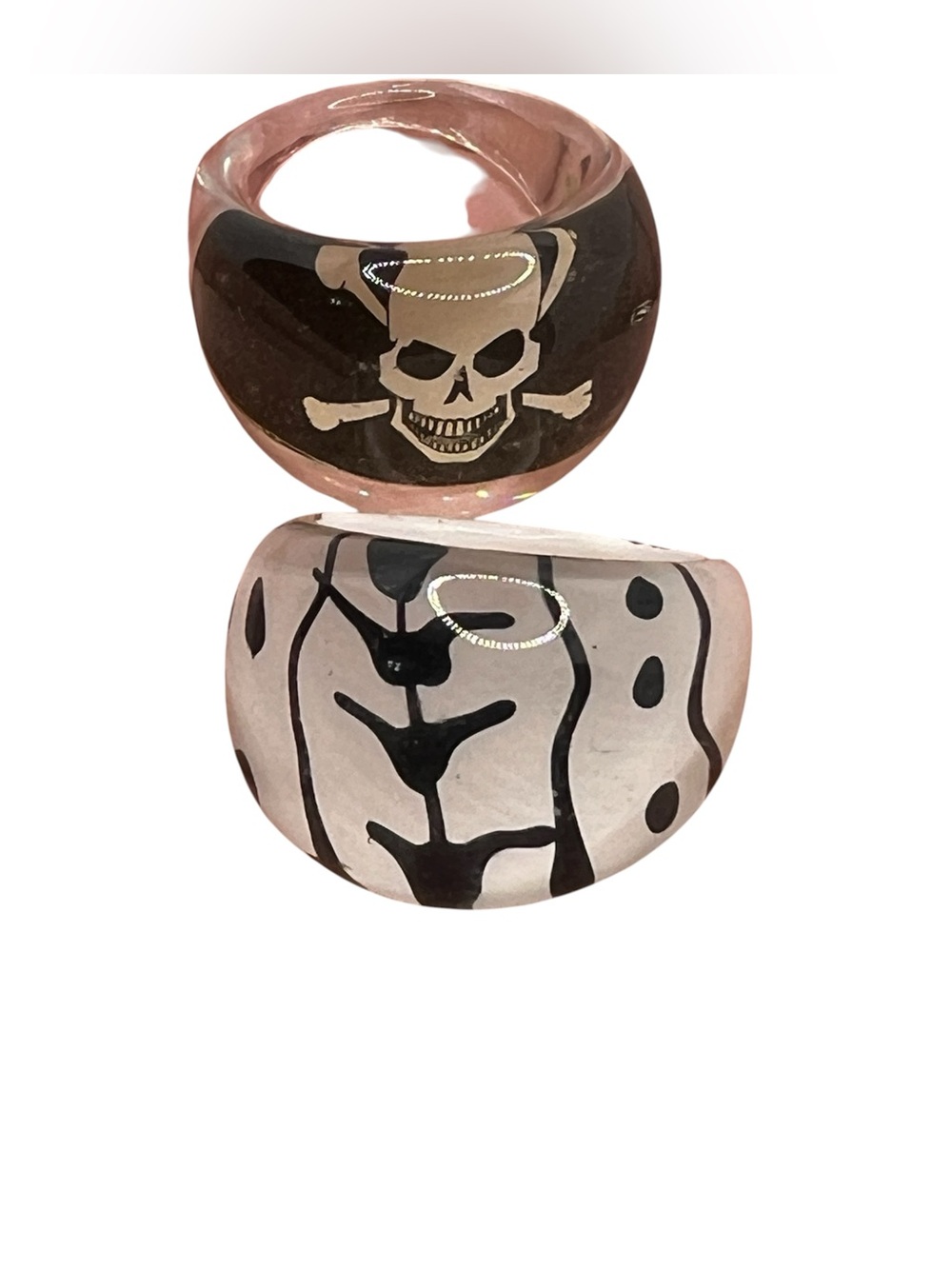 Resin Skull & Abstract Dome Rings Ckear a black and White